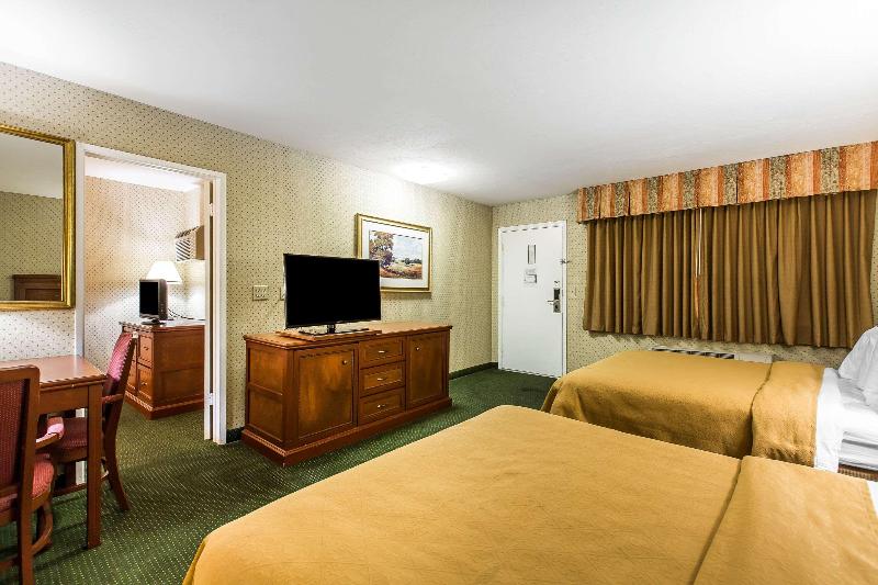 Quality Inn Near China Lake Naval Station image