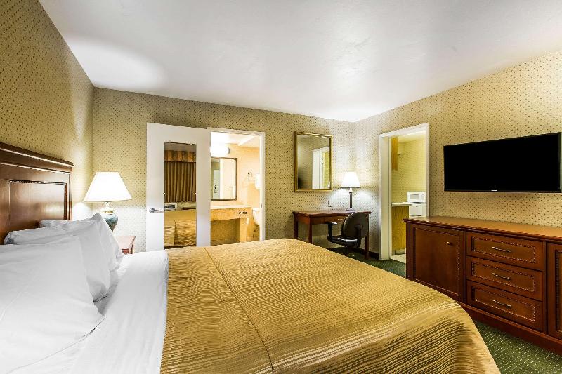 Quality Inn Near China Lake Naval Station image