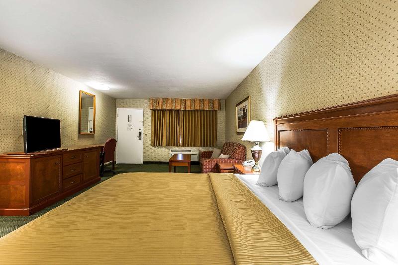 Quality Inn Near China Lake Naval Station image