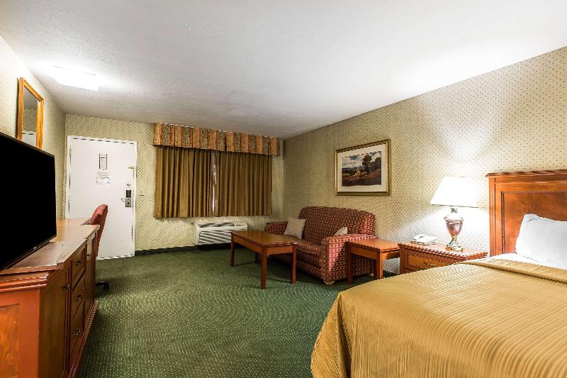Quality Inn Near China Lake Naval Station image