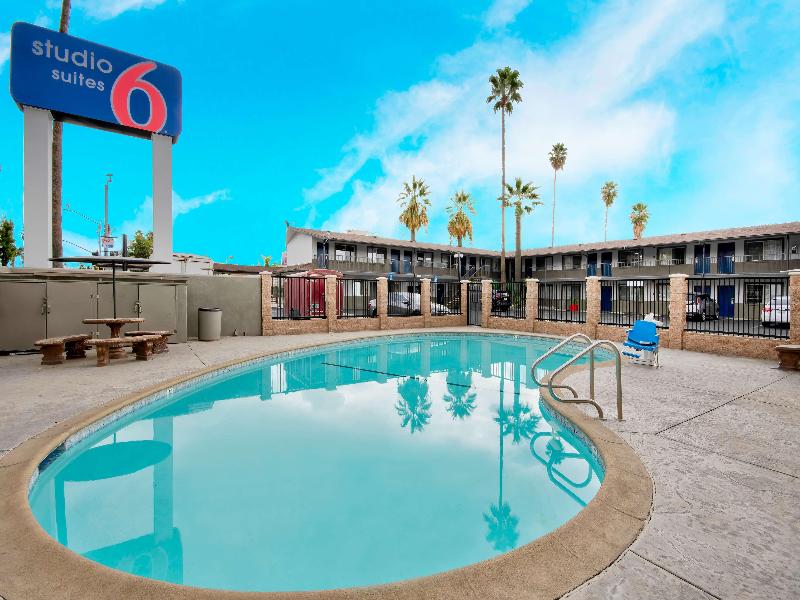 Rodeway Inn San Bernardino image