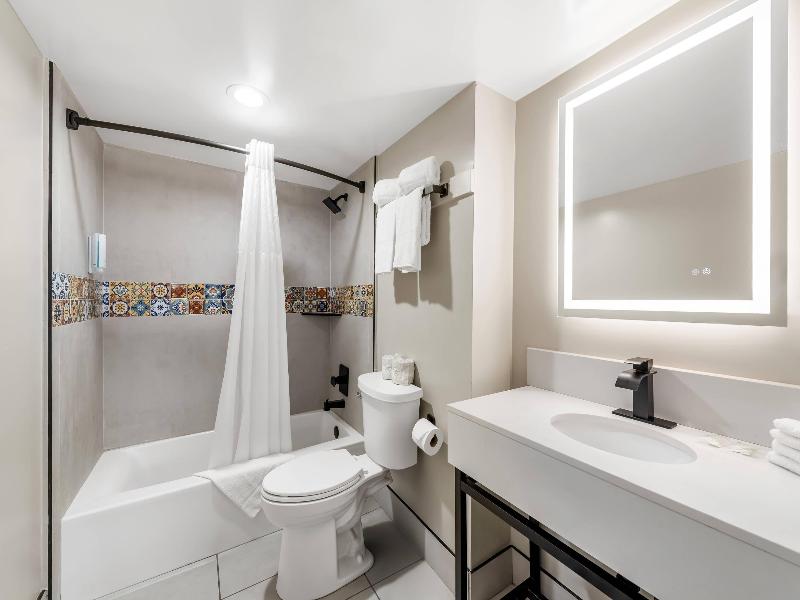 Rodeway Inn San Diego image