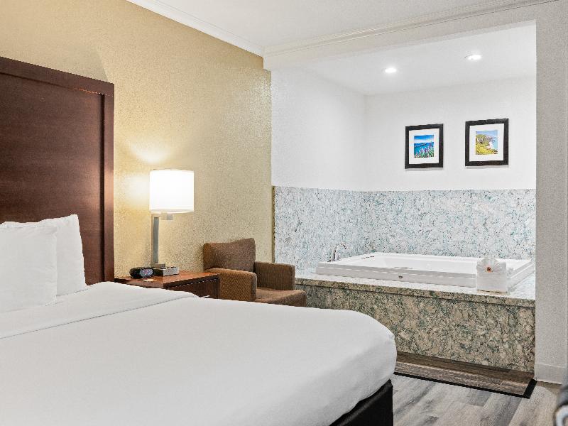 Comfort Inn Santa Cruz image