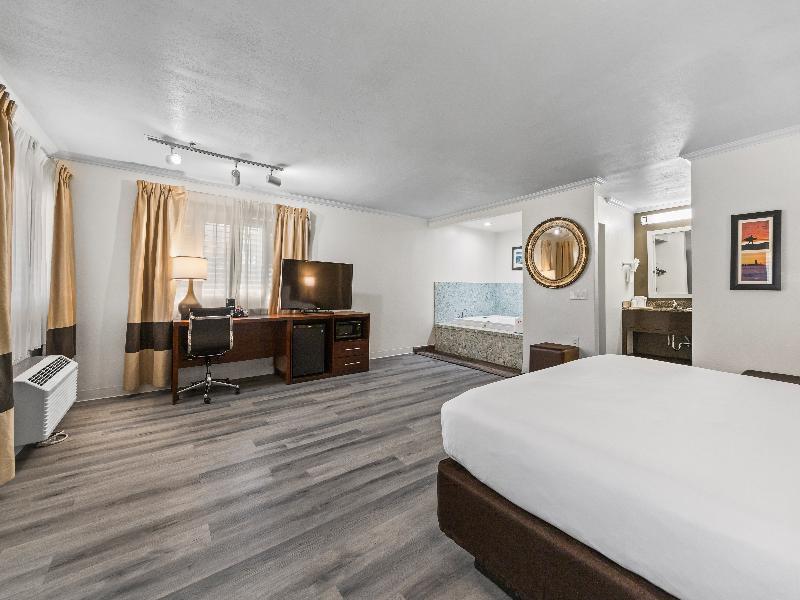 Comfort Inn Santa Cruz image