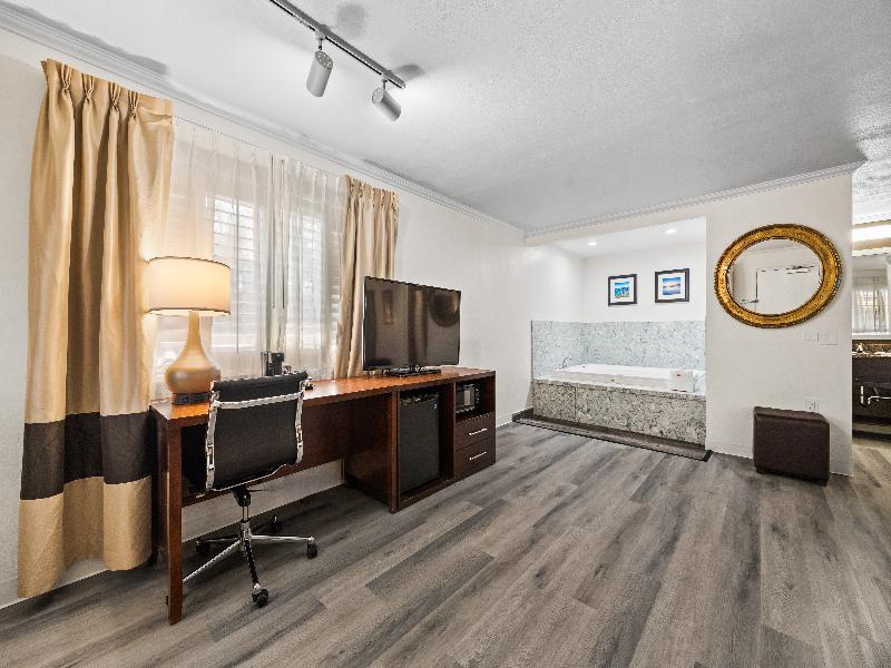 Comfort Inn Santa Cruz image