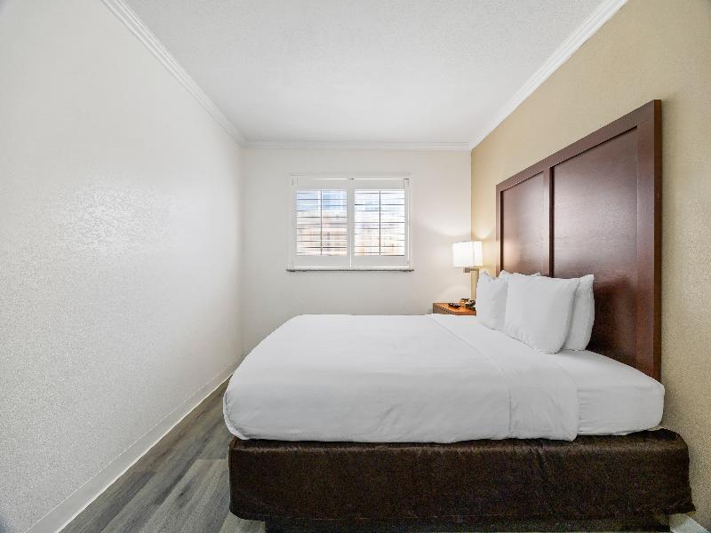 Comfort Inn Santa Cruz image