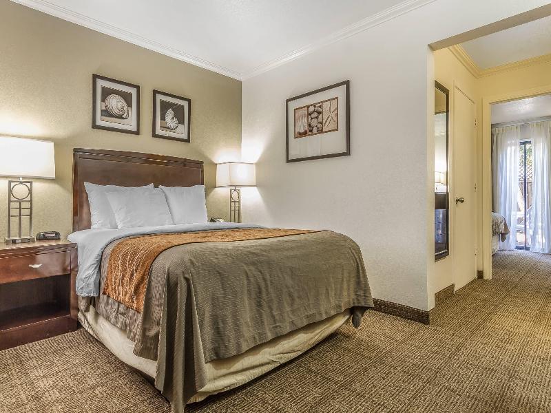 Comfort Inn Santa Cruz image