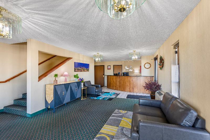 Econo Lodge Longmont Area image