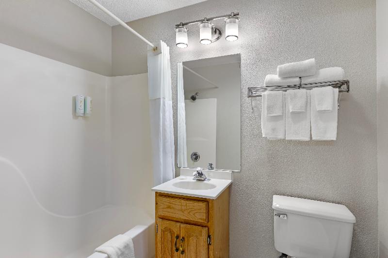 Econo Lodge Longmont Area image
