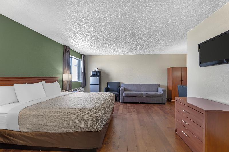 Econo Lodge Longmont Area image