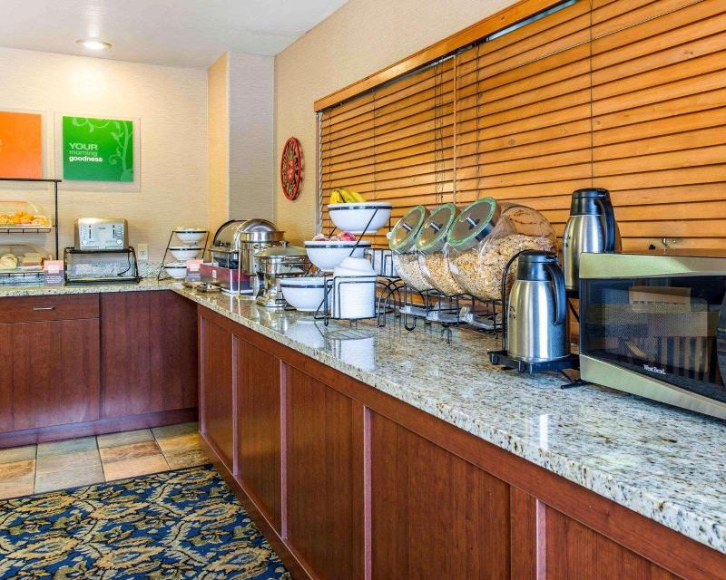 Comfort Inn Salida Area image