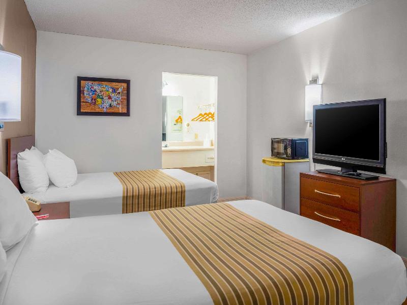 Econo Lodge Crystal River image