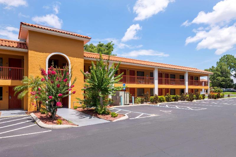 Quality Inn & Suites Mt Dora North image
