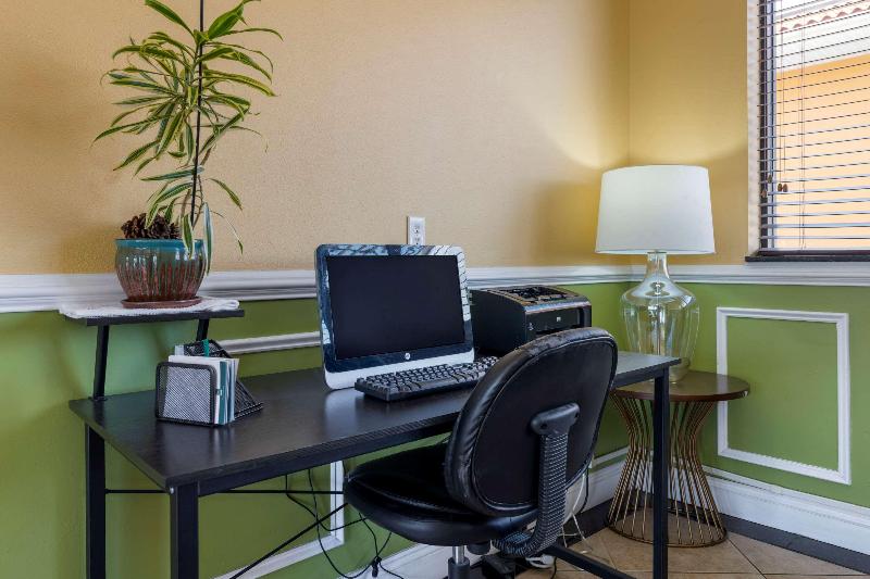 Quality Inn & Suites Mt Dora North image