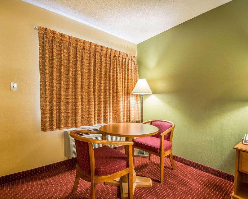 Quality Inn & Suites Mt Dora North image