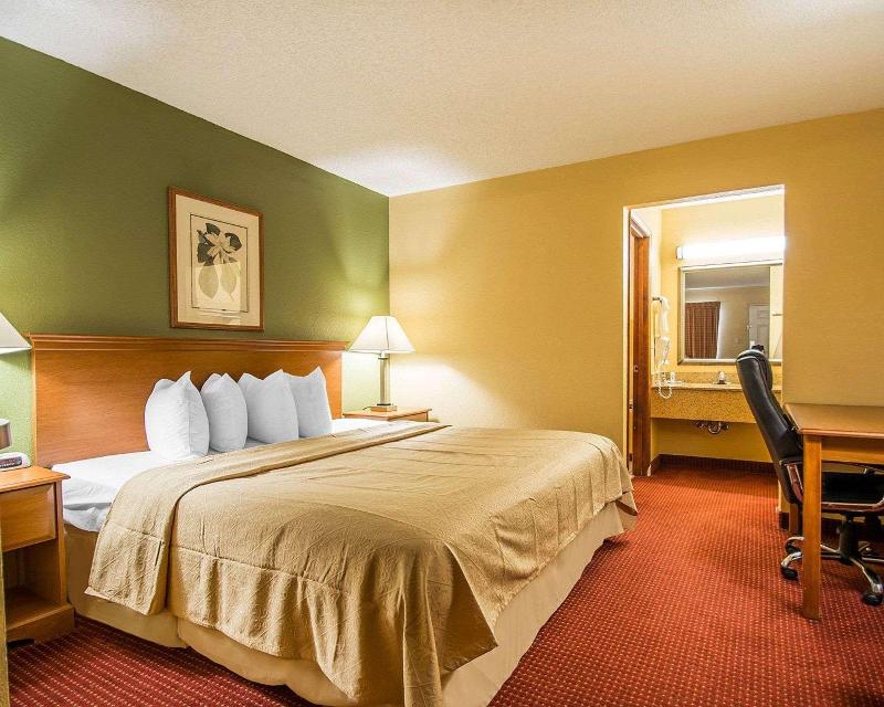Quality Inn & Suites Mt Dora North image