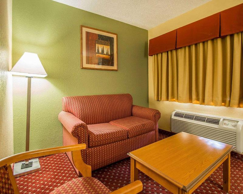 Quality Inn & Suites Mt Dora North image