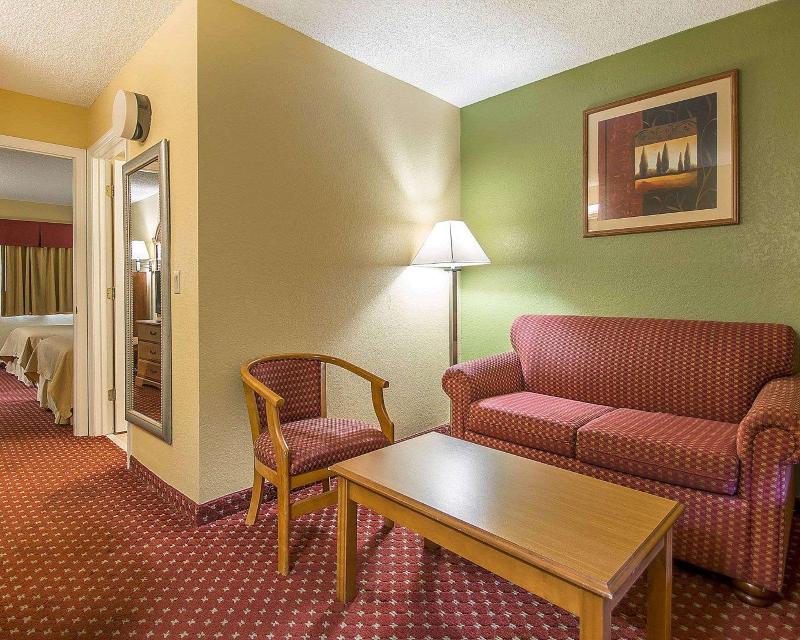Quality Inn & Suites Mt Dora North image