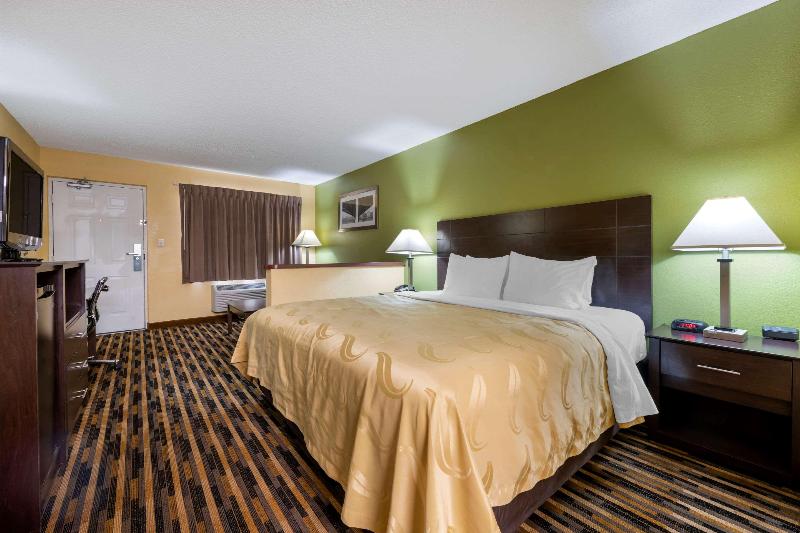 Quality Inn & Suites Mt Dora North image