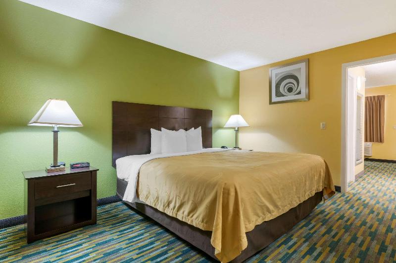 Quality Inn & Suites Mt Dora North image