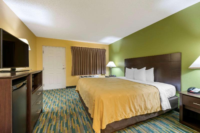 Quality Inn & Suites Mt Dora North image