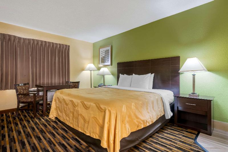 Quality Inn & Suites Mt Dora North image