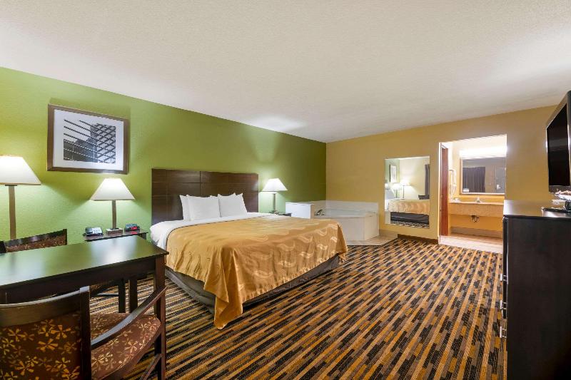 Quality Inn & Suites Mt Dora North image