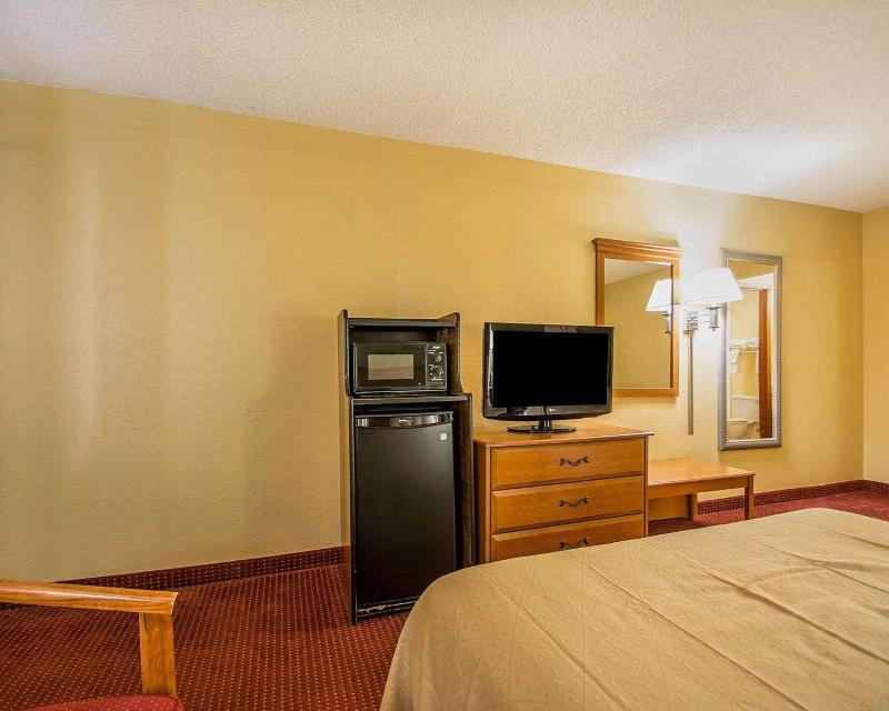Quality Inn & Suites Mt Dora North image