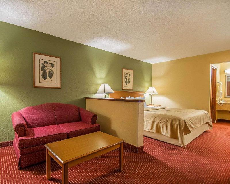 Quality Inn & Suites Mt Dora North image