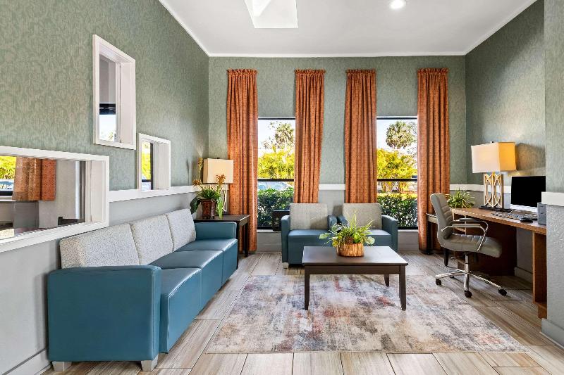 Quality Inn near Blue Spring image