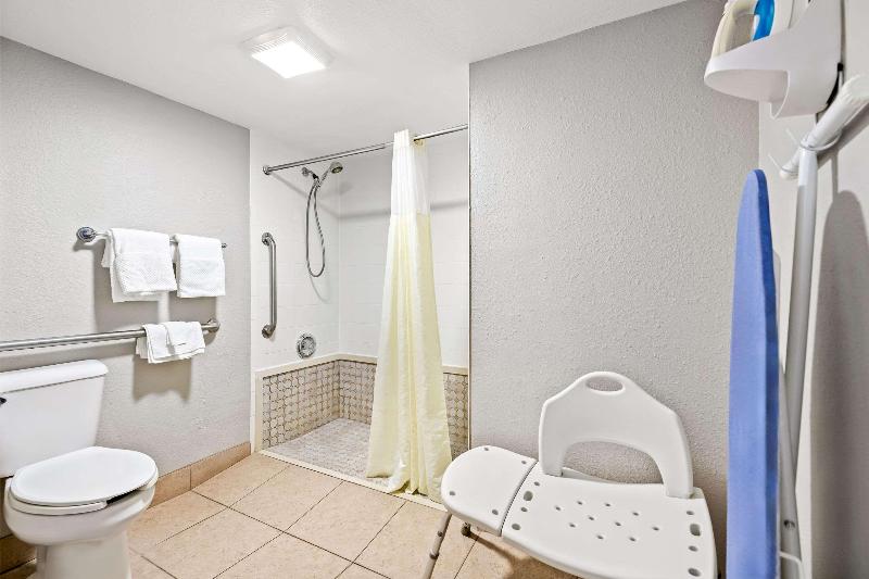 Quality Inn near Blue Spring image