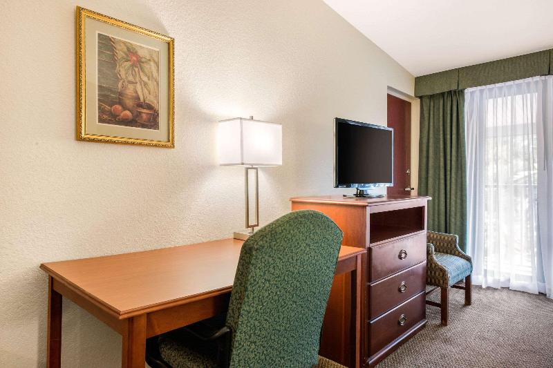 Hotel Quality Inn & Suites Tarpon Springs South