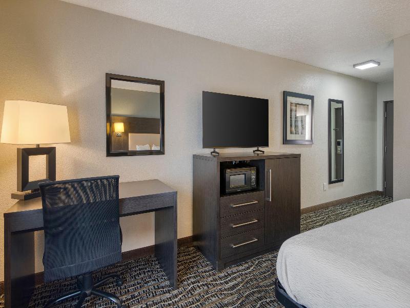 Best Western Waldo Inn & Suites image