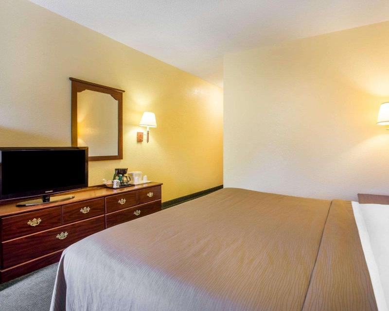 Quality Inn Jefferson At I-85 image