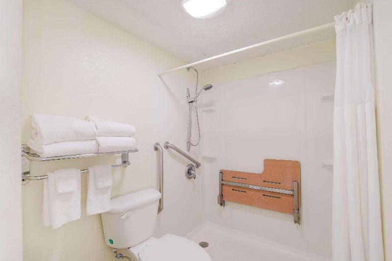 Quality Inn & Suites Statesboro Area - фото отеля