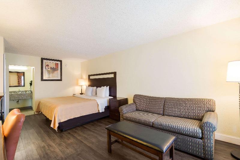 Quality Inn & Suites Statesboro Area - фото отеля