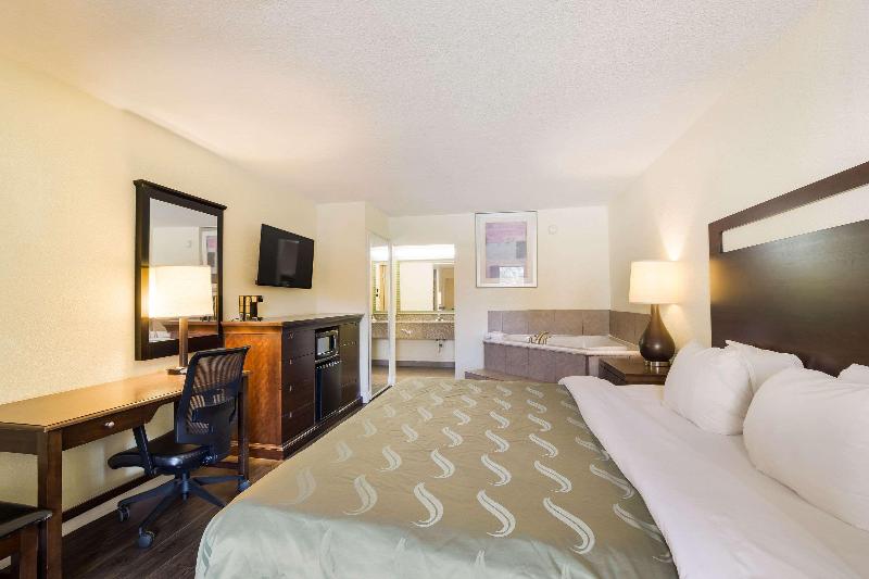 Quality Inn & Suites Statesboro Area - фото отеля