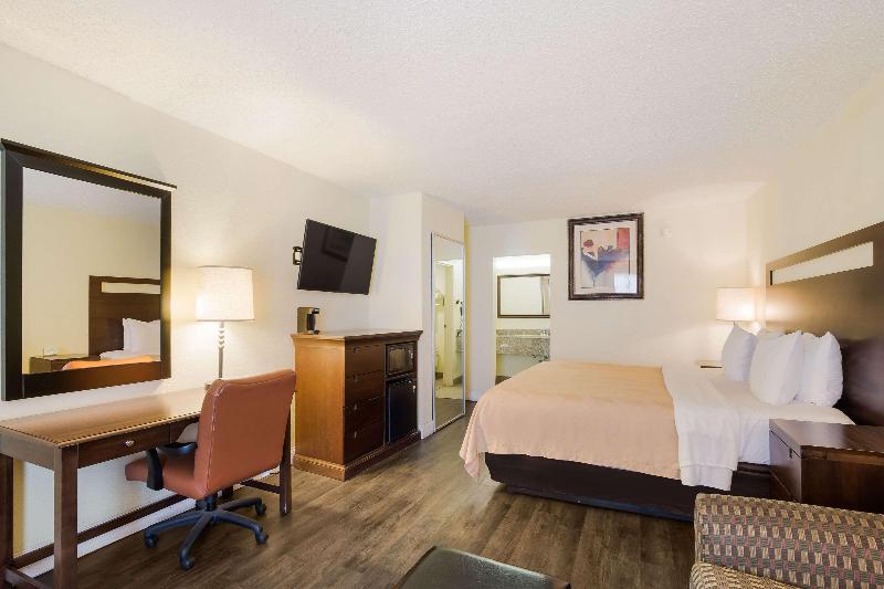 Quality Inn & Suites Statesboro Area - фото отеля