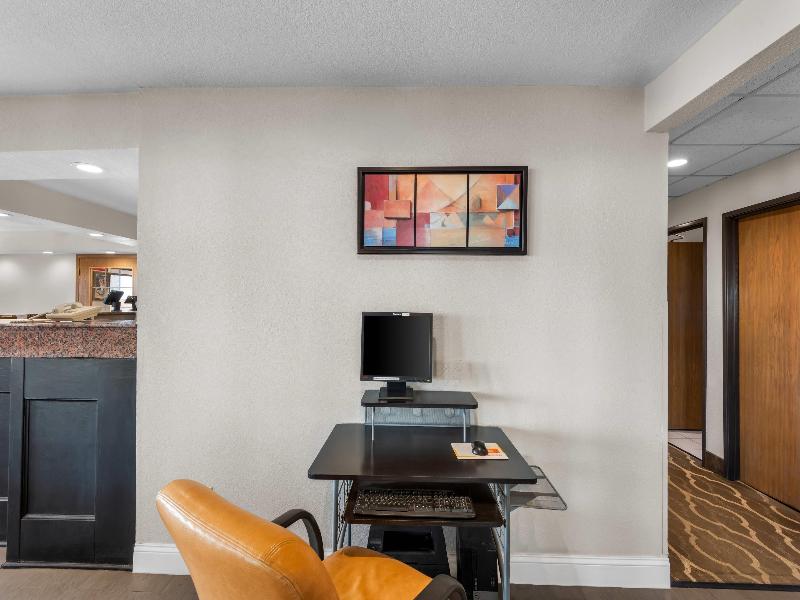 Quality Inn Waverly Area image