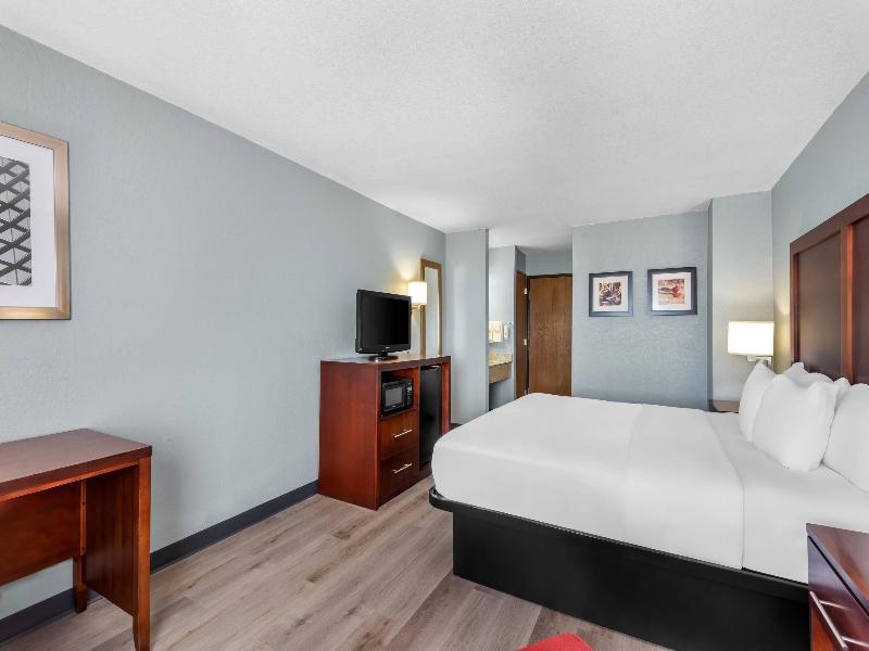 Quality Inn Waverly Area image