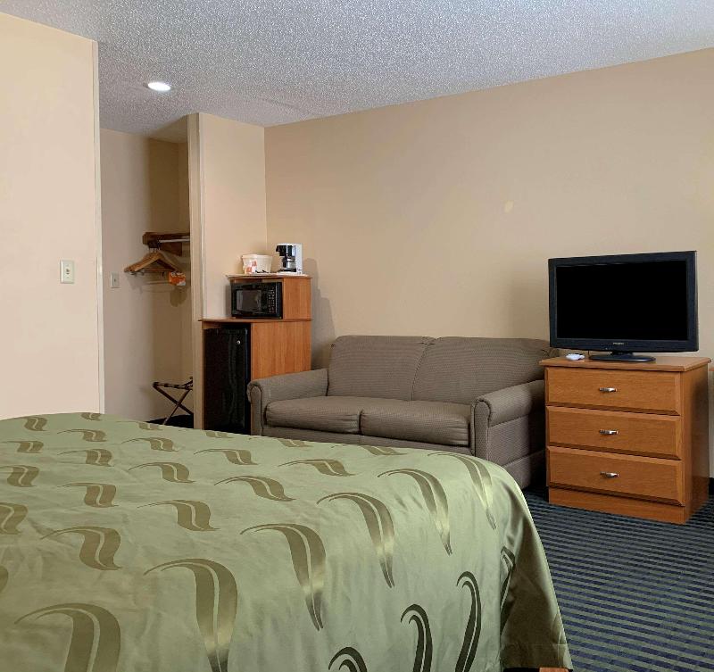 SUITE KING BED NON SMOKING