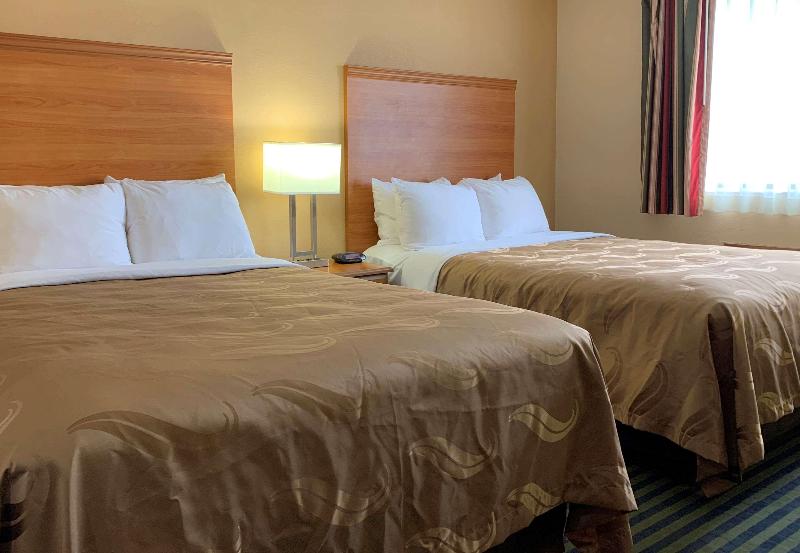 DOUBLE TWO QUEEN BEDS — photo 5