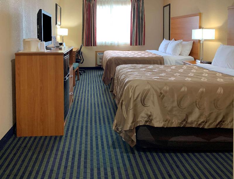 DOUBLE TWO QUEEN BEDS — photo 6