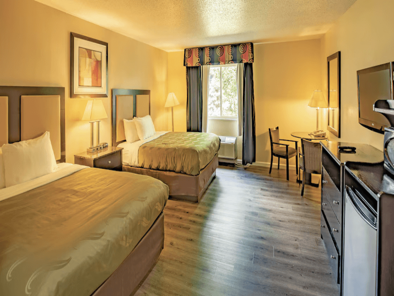 Quality Inn & Suites Woodstock Near Lake Geneva image