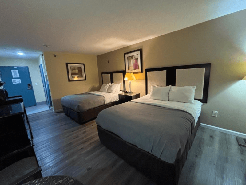 Quality Inn & Suites Woodstock Near Lake Geneva image
