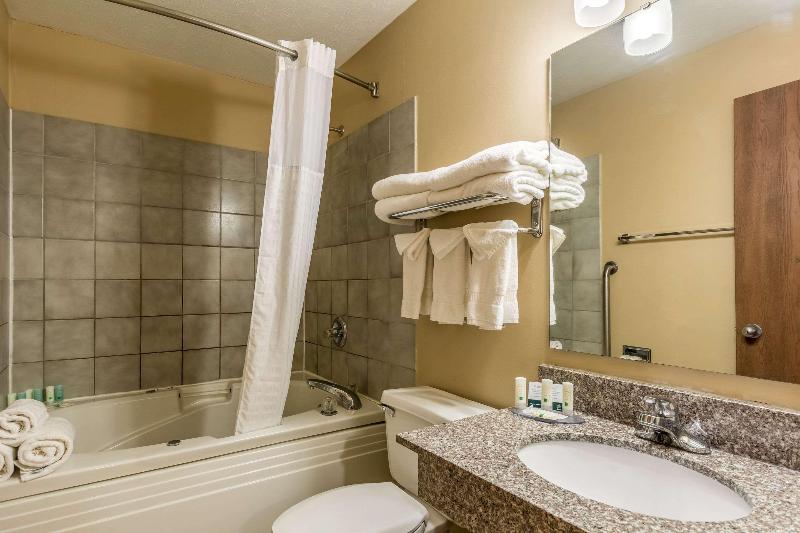 Quality Inn I-74 Batesville image