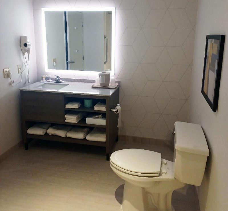 Comfort Inn Edinburgh - Columbus image
