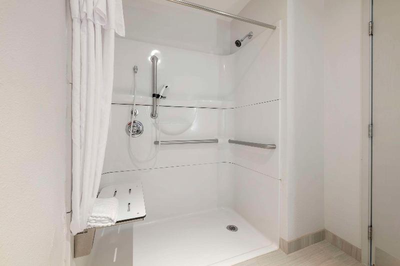 Comfort Inn Edinburgh - Columbus image