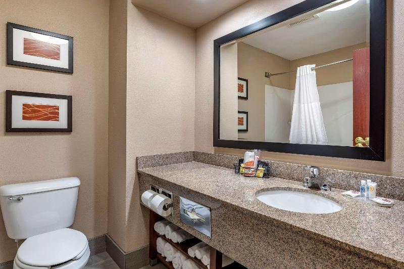 Comfort Inn Lawrenceburgh Area image