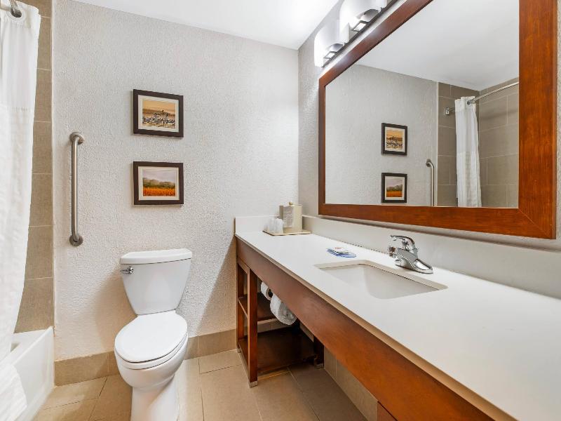 Comfort Inn Madison image